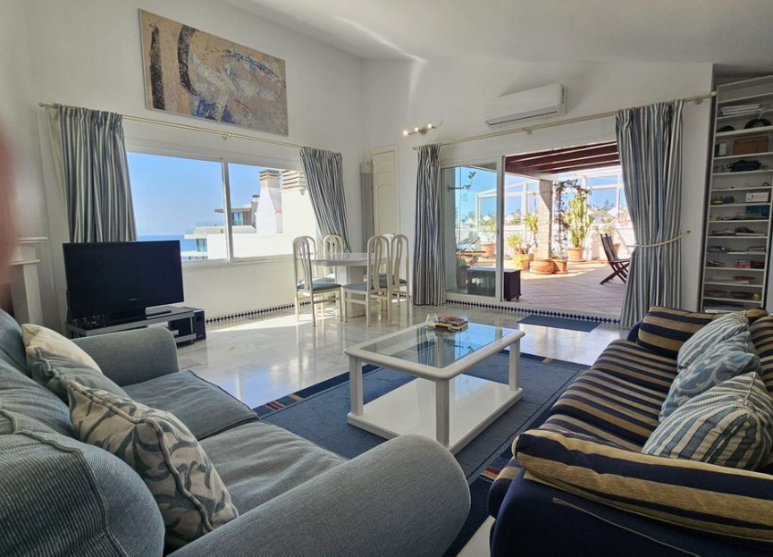 Resale - Apartment - Top Floor Apartment - Estepona - Estepona Centro