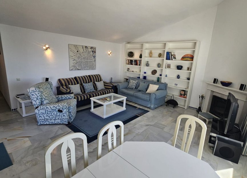 Resale - Apartment - Top Floor Apartment - Estepona - Estepona Centro