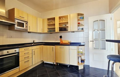 Resale - Apartment - Top Floor Apartment - Estepona - Estepona Centro