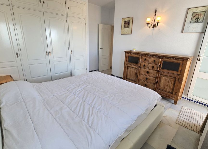 Resale - Apartment - Top Floor Apartment - Estepona - Estepona Centro