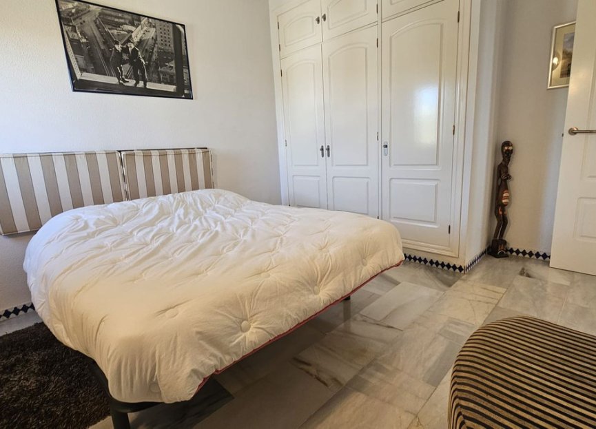 Resale - Apartment - Top Floor Apartment - Estepona - Estepona Centro