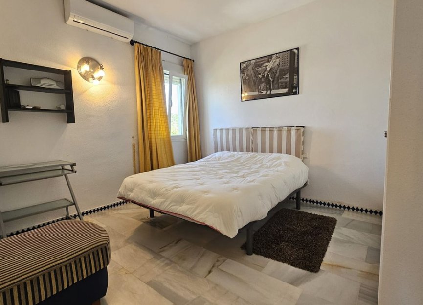 Resale - Apartment - Top Floor Apartment - Estepona - Estepona Centro