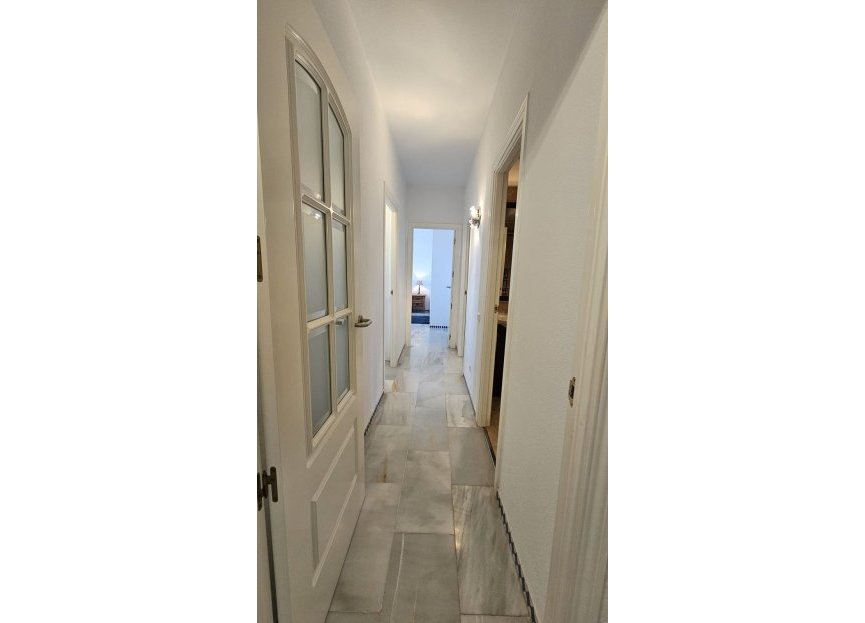 Resale - Apartment - Top Floor Apartment - Estepona - Estepona Centro