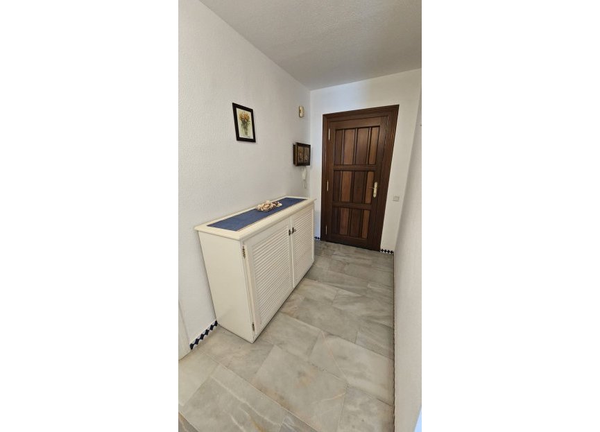 Resale - Apartment - Top Floor Apartment - Estepona - Estepona Centro