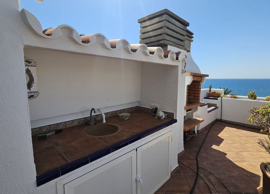 Resale - Apartment - Top Floor Apartment - Estepona - Estepona Centro