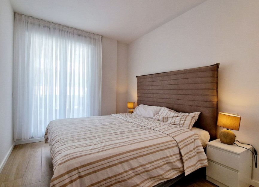 Resale - Apartment - Middle Floor Apartment - Marbella - Nueva Andalucia