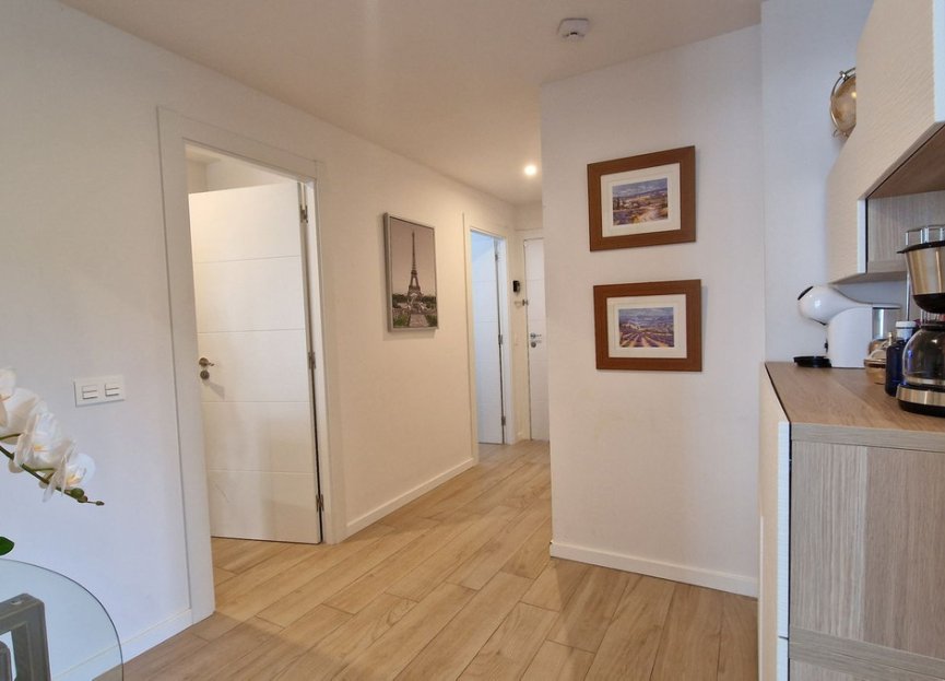 Resale - Apartment - Middle Floor Apartment - Marbella - Nueva Andalucia