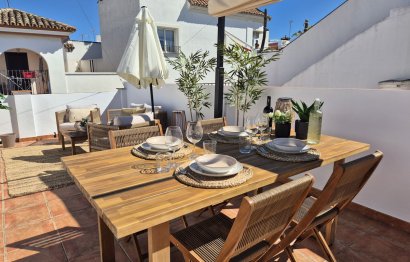 Resale - Apartment - Middle Floor Apartment - Estepona - Estepona Centro