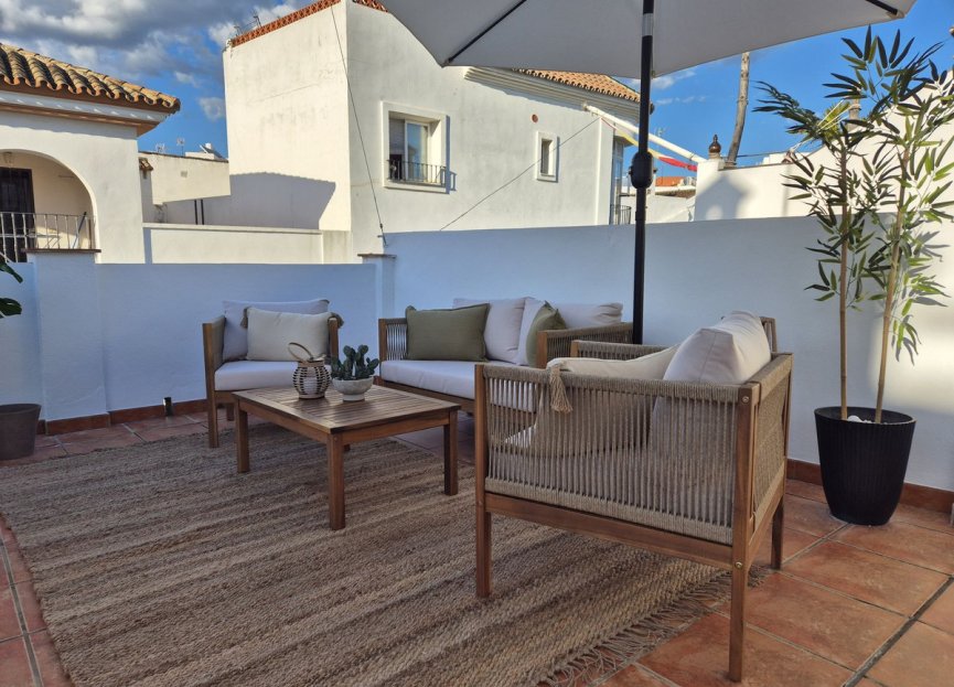 Resale - Apartment - Middle Floor Apartment - Estepona - Estepona Centro