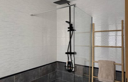 Resale - Apartment - Middle Floor Apartment - Estepona - Estepona Centro