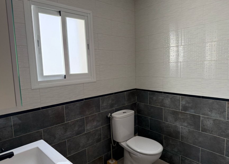 Resale - Apartment - Middle Floor Apartment - Estepona - Estepona Centro