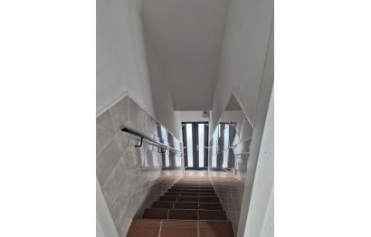 Resale - Apartment - Middle Floor Apartment - Estepona - Estepona Centro