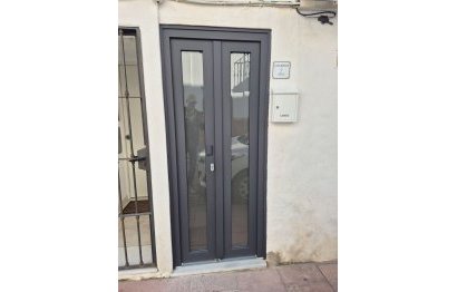 Resale - Apartment - Middle Floor Apartment - Estepona - Estepona Centro