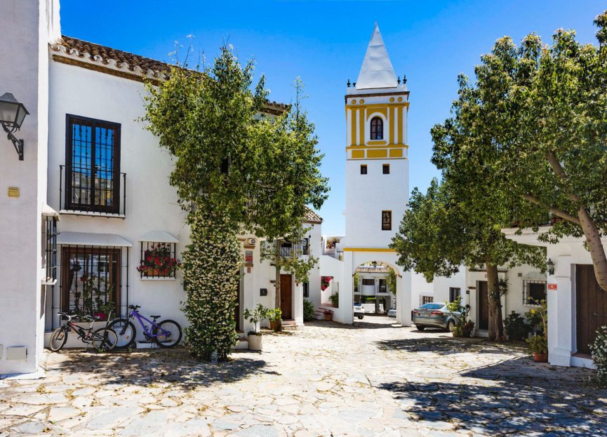 Resale - House - Semi-Detached House - Marbella - The Golden Mile