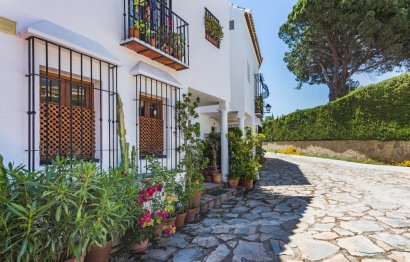 Resale - House - Semi-Detached House - Marbella - The Golden Mile