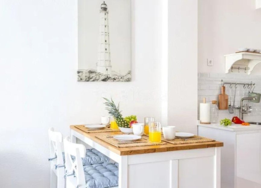 Resale - Apartment - Middle Floor Apartment - Marbella - Elviria