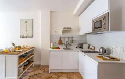 Resale - Apartment - Middle Floor Apartment - Marbella - Elviria