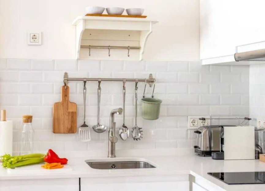 Resale - Apartment - Middle Floor Apartment - Marbella - Elviria