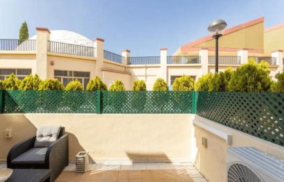 Resale - Apartment - Middle Floor Apartment - Marbella - Elviria