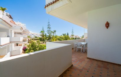 Resale - Apartment - Middle Floor Apartment - Marbella - Nueva Andalucia