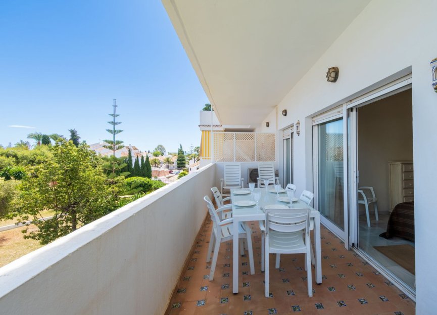 Resale - Apartment - Middle Floor Apartment - Marbella - Nueva Andalucia