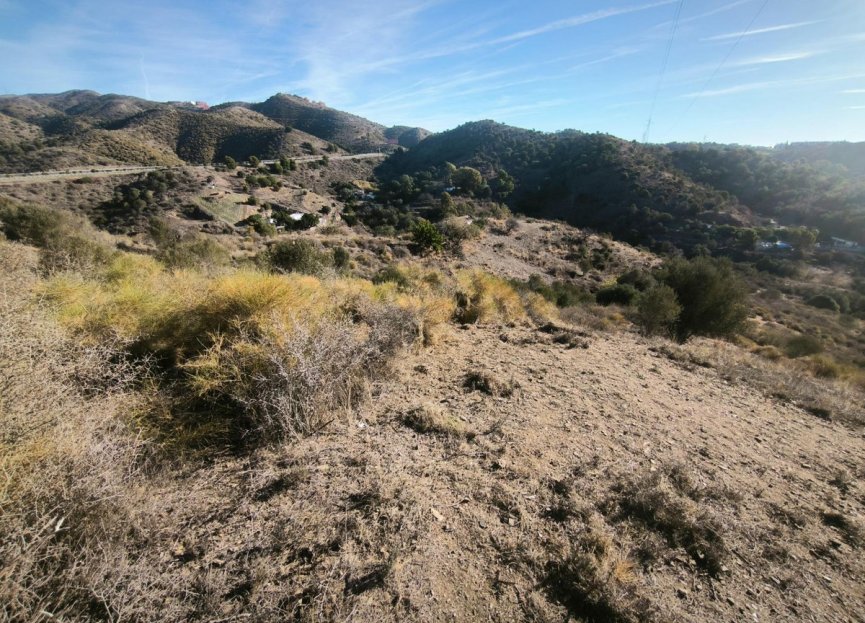 Obra nueva - Plot - Land with Ruin - Marbella - Las Chapas