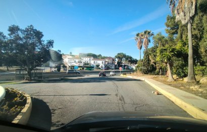 Obra nueva - Plot - Land with Ruin - Marbella - Las Chapas