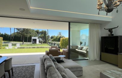 Resale - House - Semi-Detached House - Marbella - Nueva Andalucia