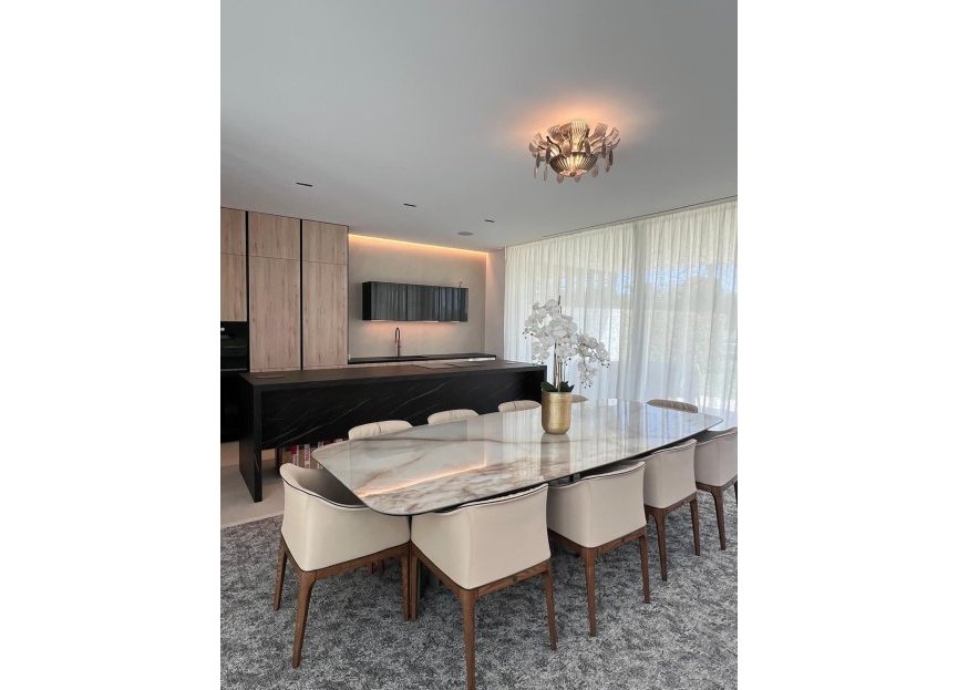 Resale - House - Semi-Detached House - Marbella - Nueva Andalucia