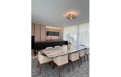 Resale - House - Semi-Detached House - Marbella - Nueva Andalucia