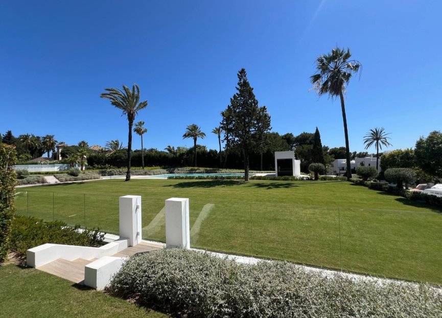 Resale - House - Semi-Detached House - Marbella - Nueva Andalucia
