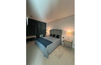 Resale - House - Semi-Detached House - Marbella - Nueva Andalucia