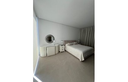 Resale - House - Semi-Detached House - Marbella - Nueva Andalucia