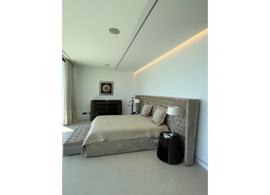 Resale - House - Semi-Detached House - Marbella - Nueva Andalucia