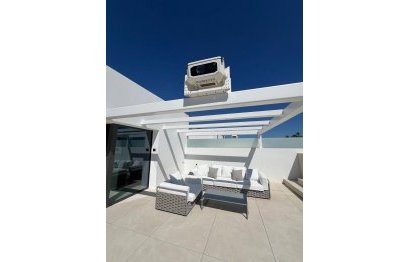 Resale - House - Semi-Detached House - Marbella - Nueva Andalucia