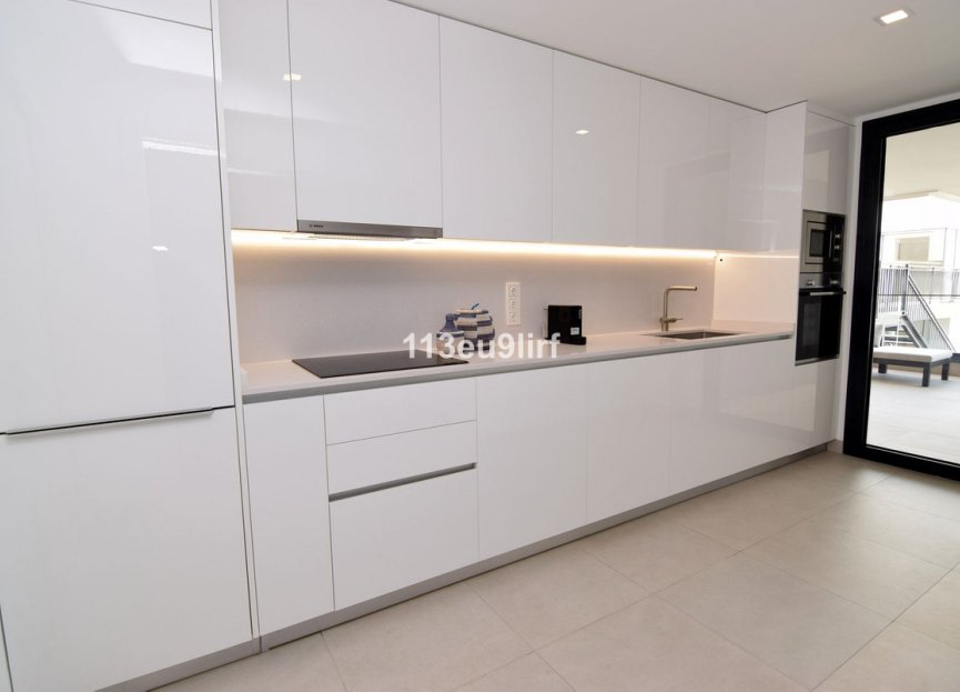 Resale - Ground floor apartment - Estepona - Estepona Centro