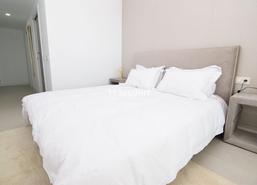 Resale - Ground floor apartment - Estepona - Estepona Centro