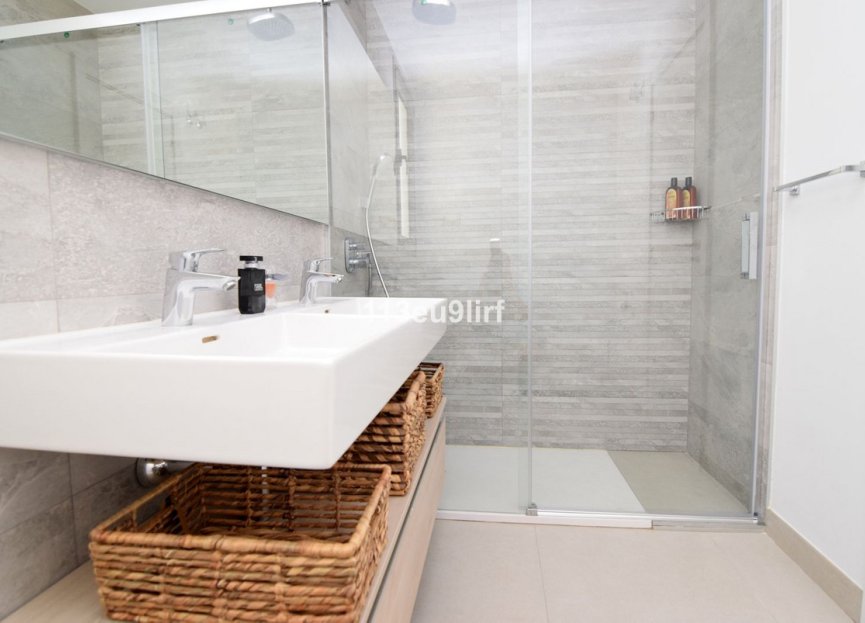 Resale - Ground floor apartment - Estepona - Estepona Centro