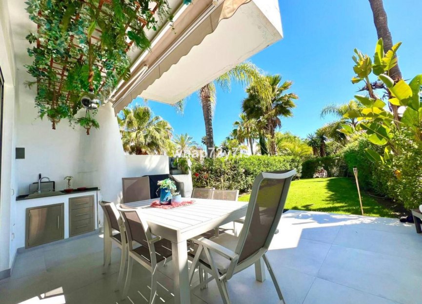 Resale - House - Townhouse - Estepona - Estepona Centro