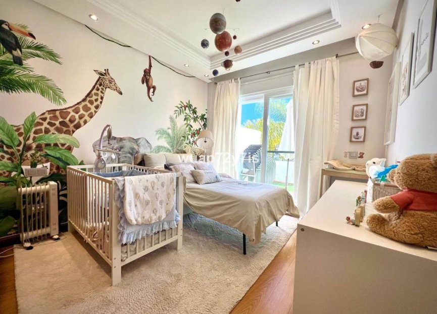 Resale - House - Townhouse - Estepona - Estepona Centro