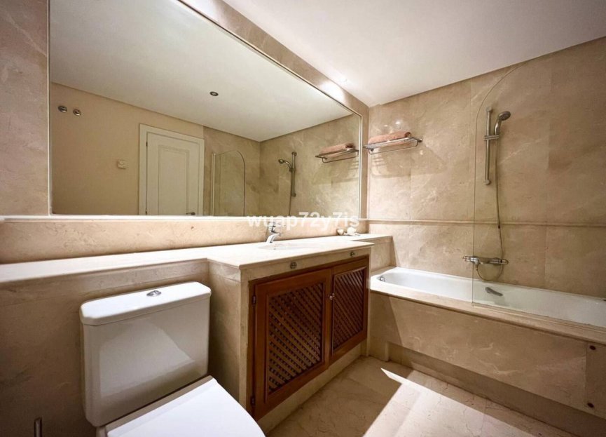 Resale - House - Townhouse - Estepona - Estepona Centro