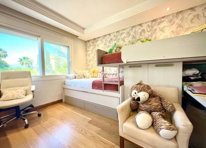 Resale - House - Townhouse - Estepona - Estepona Centro