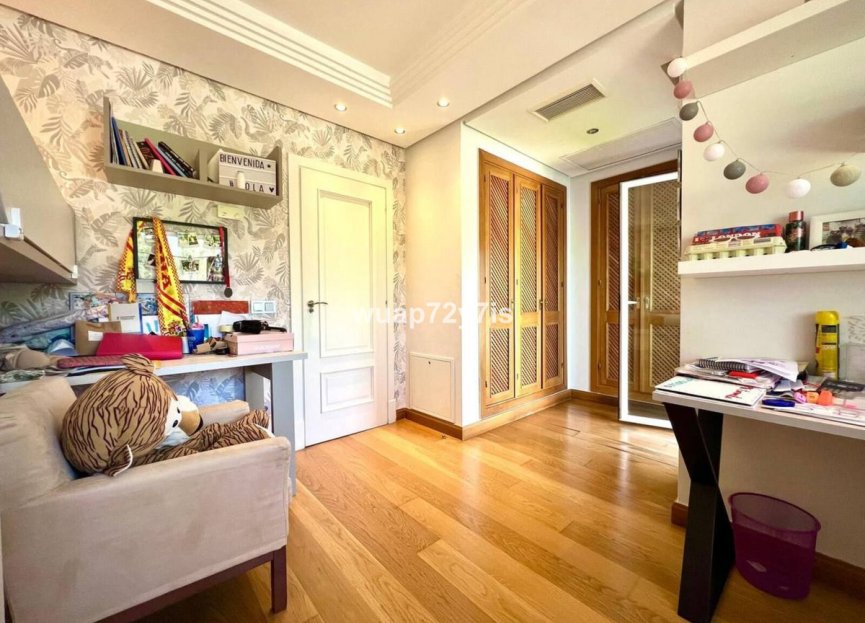 Resale - House - Townhouse - Estepona - Estepona Centro