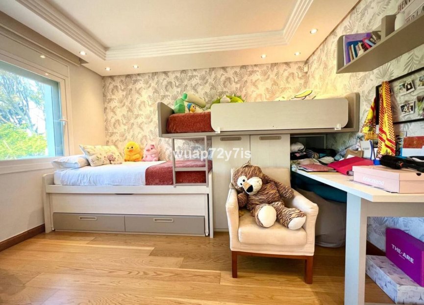 Resale - House - Townhouse - Estepona - Estepona Centro