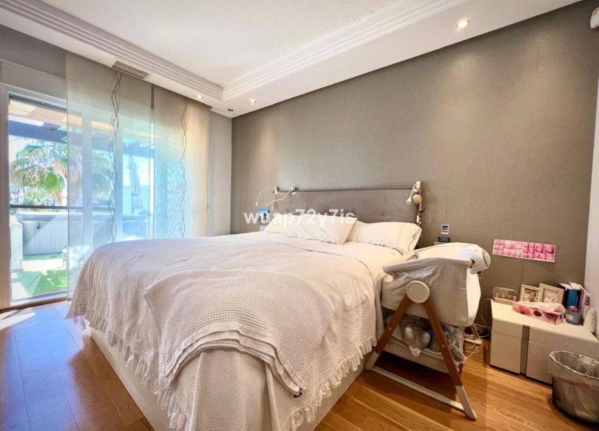 Resale - House - Townhouse - Estepona - Estepona Centro