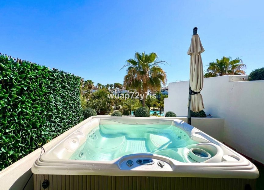 Resale - House - Townhouse - Estepona - Estepona Centro