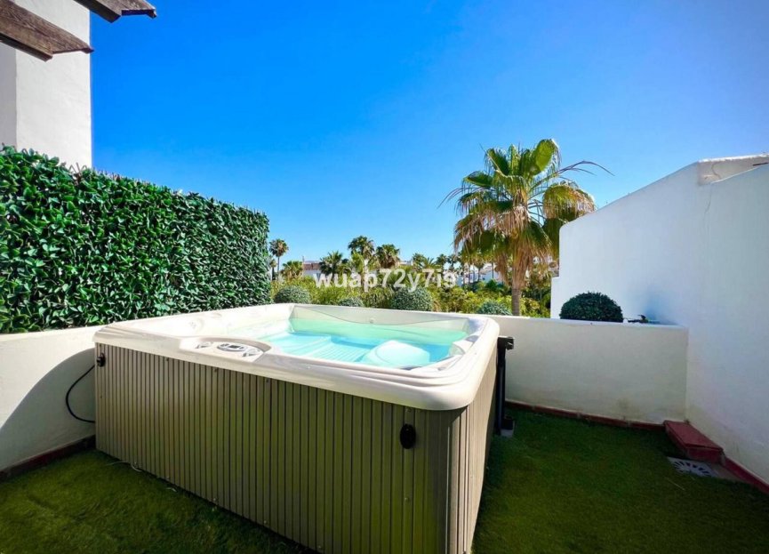 Resale - House - Townhouse - Estepona - Estepona Centro