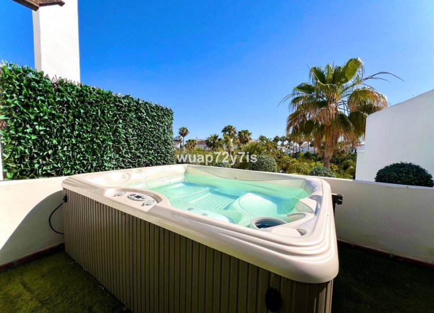 Resale - House - Townhouse - Estepona - Estepona Centro