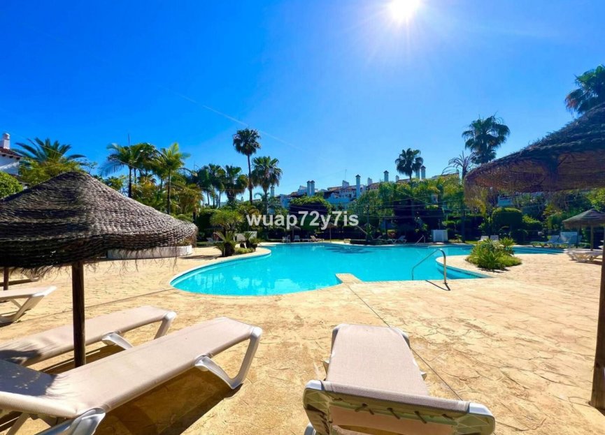 Resale - House - Townhouse - Estepona - Estepona Centro