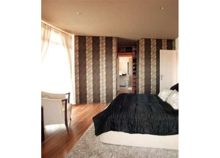 Resale - House - Detached Villa - Marbella - Nueva Andalucia